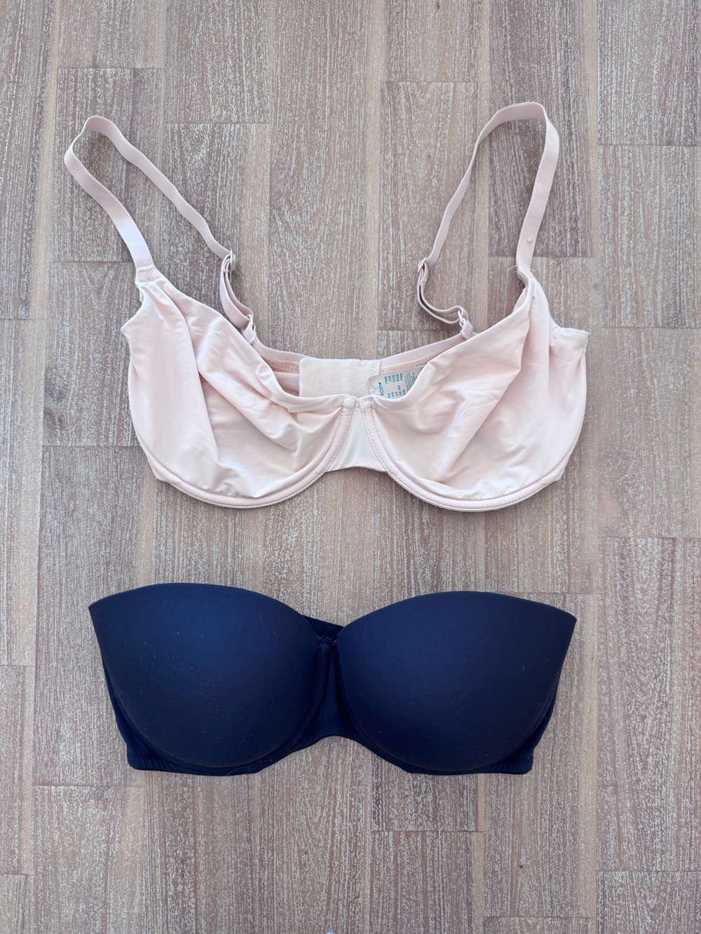 2 Bras Nude Black Strapless ASOS